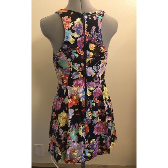 Handmade tropical floral plunge mini dress - Picture 3 of 3
